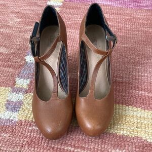 Crown Vintage high heel maryjanes